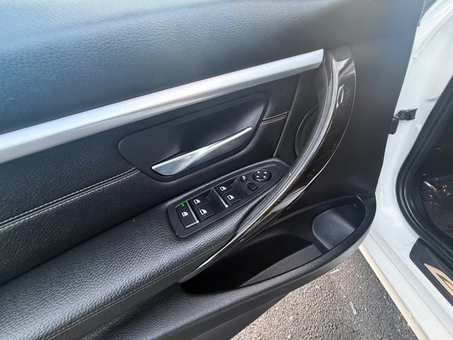 2018 BMW 3 Series 330i xDrive