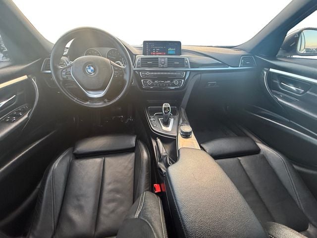 2018 BMW 3 Series 330i xDrive