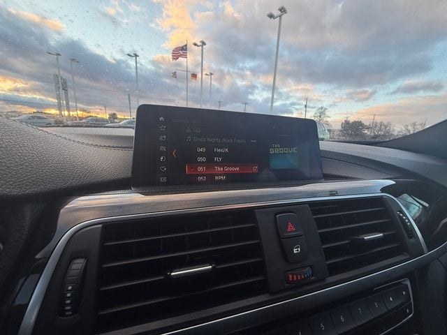 2018 BMW 3 Series 330i xDrive