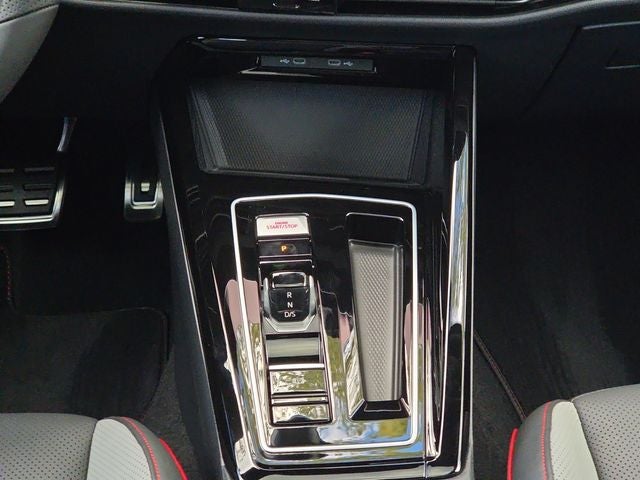 2025 Volkswagen Golf GTI 2.0T SE