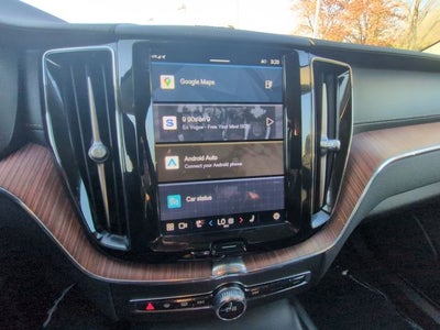 2024 Volvo XC60 Recharge Plug-In Hybrid Ultimate