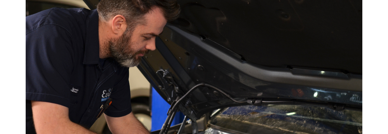 Evans Volkswagen Service Tech