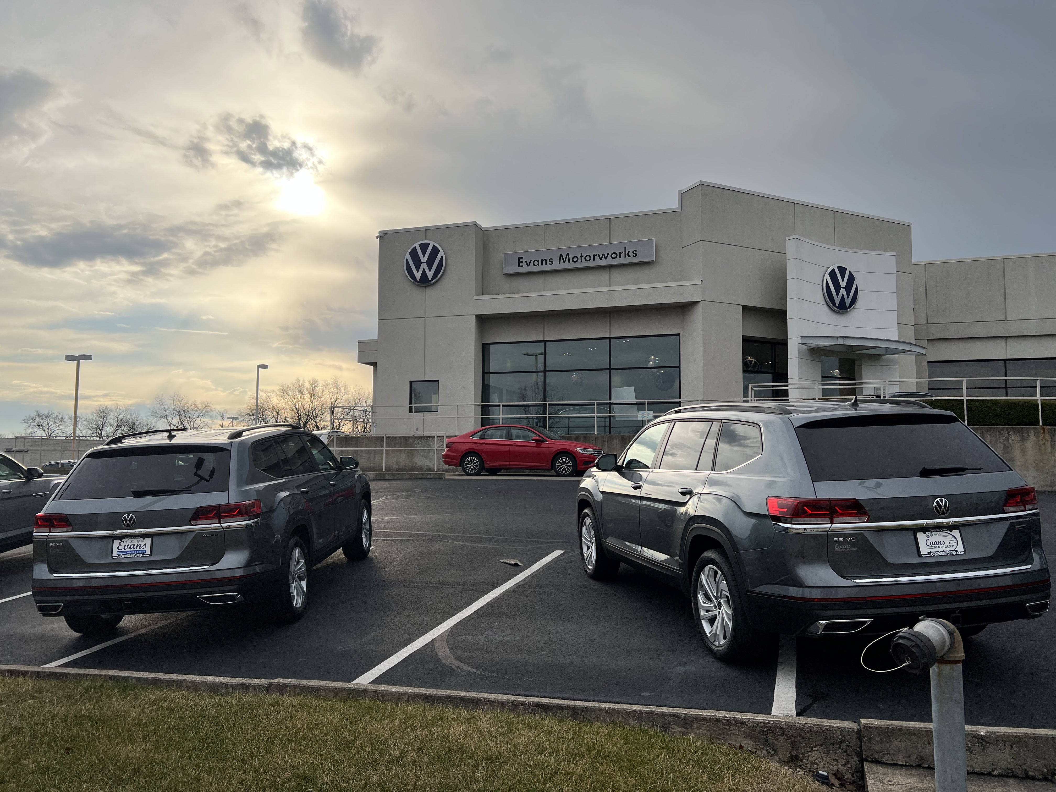 Evans Volkswagen store front image
