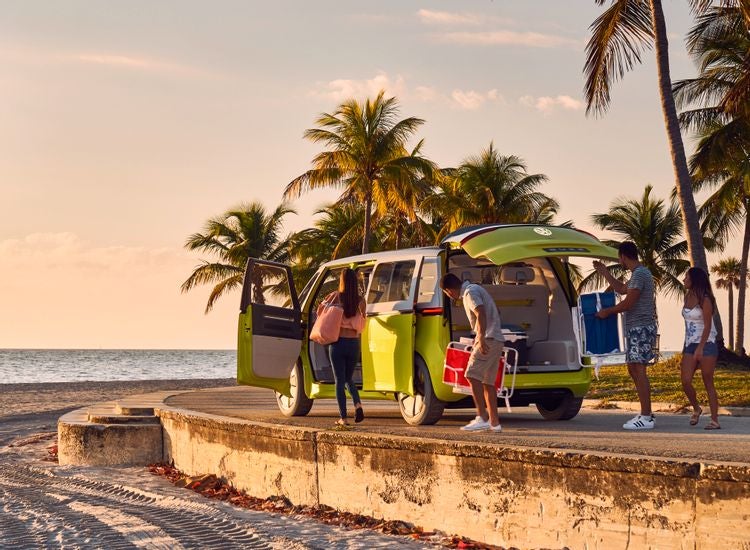 ID.Buzz shown next to a classic Microbus