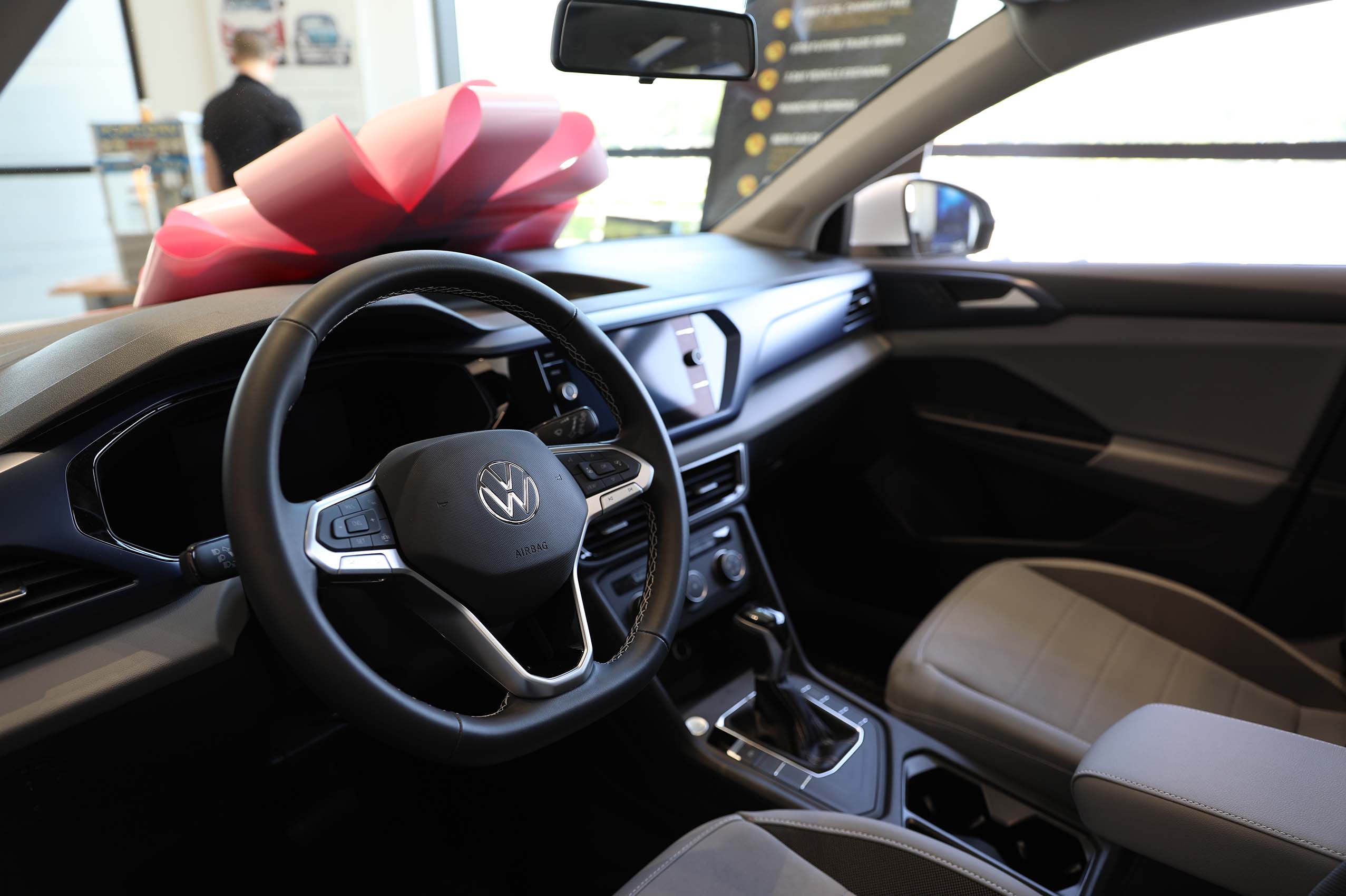 College students receive buying assistance from Evans Volkswagen in Dayton, OH.